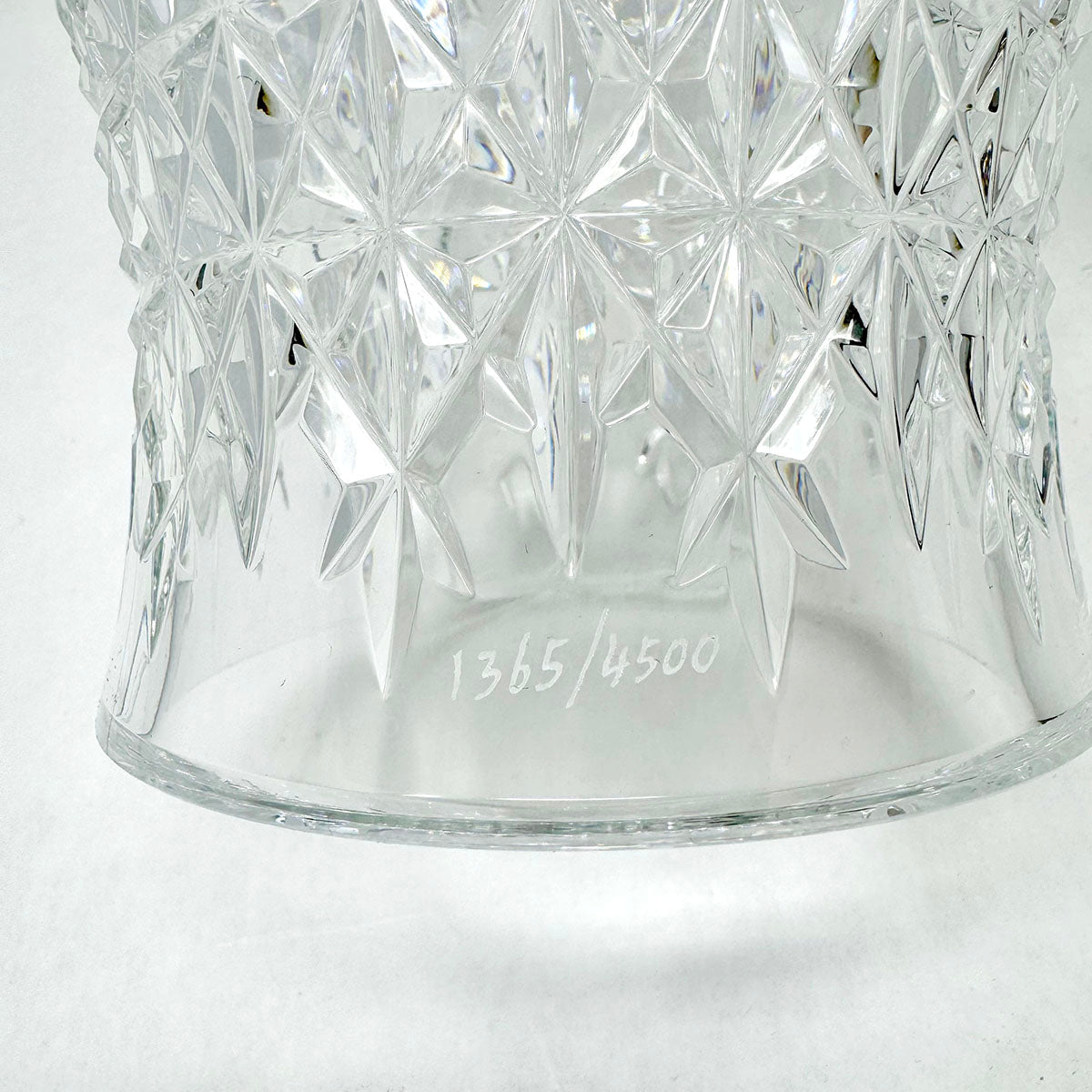 Hurricane Lamp & Metal Base "Snow Crystals"