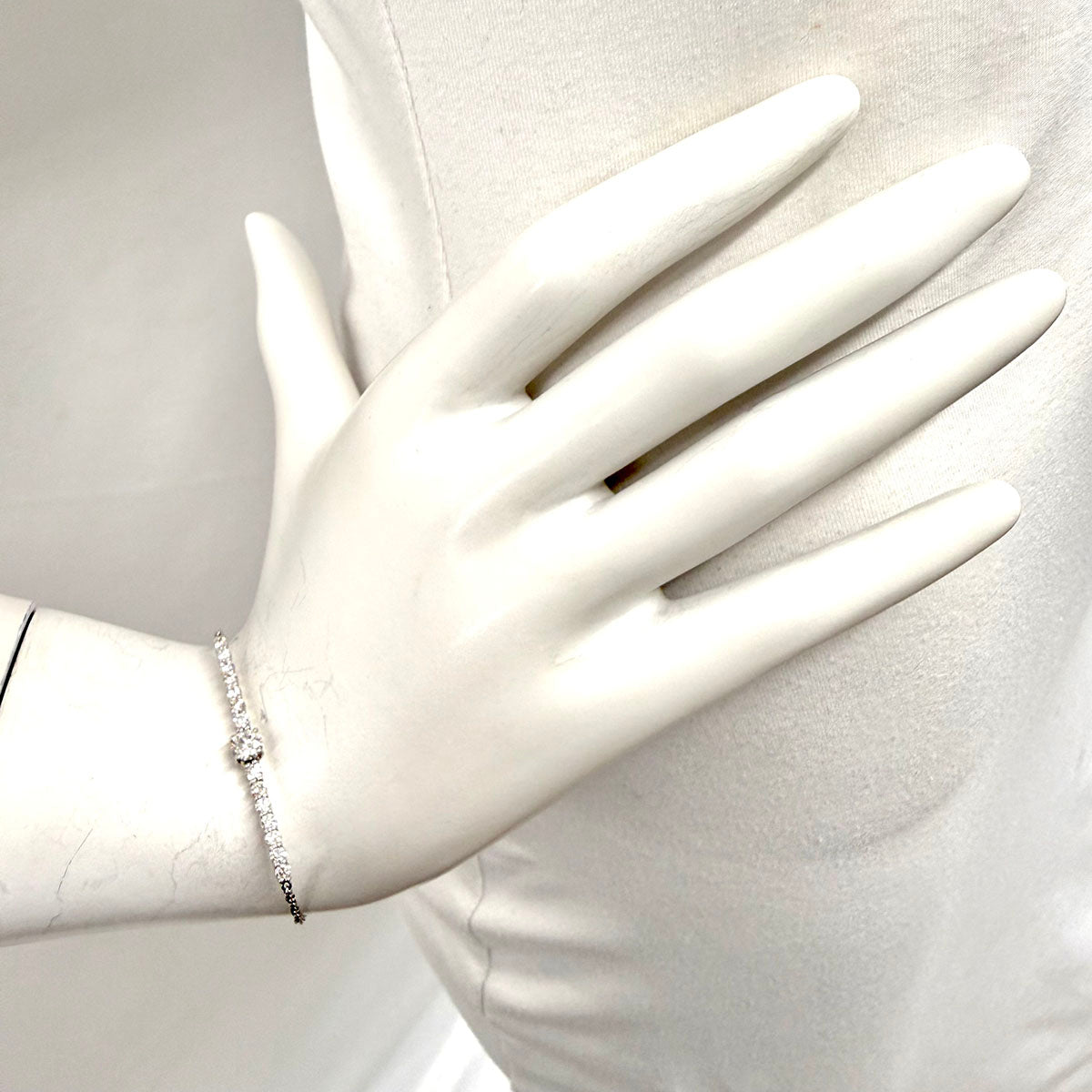 14K White Gold Diamond Bar Bracelet