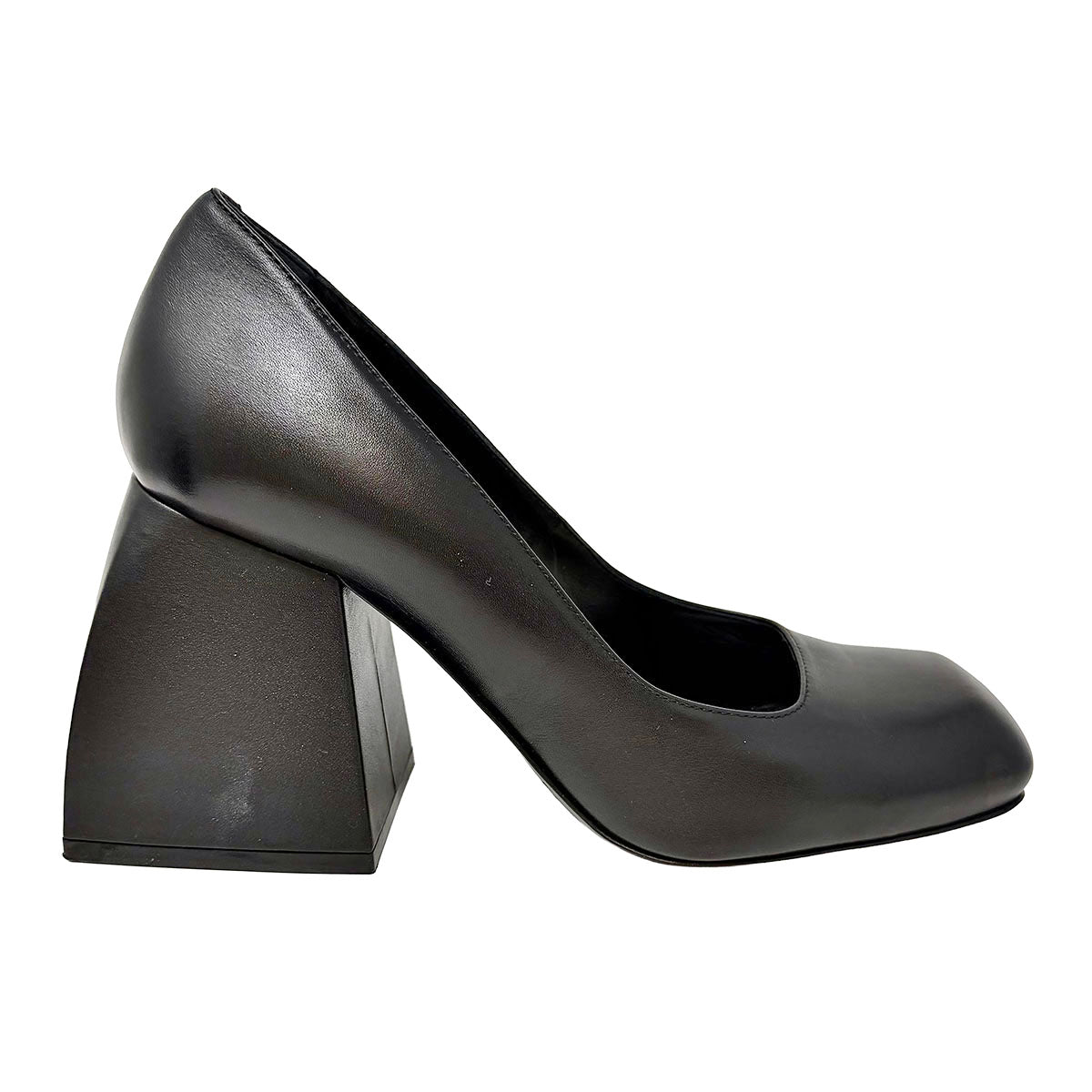 Nodaleto Pumps