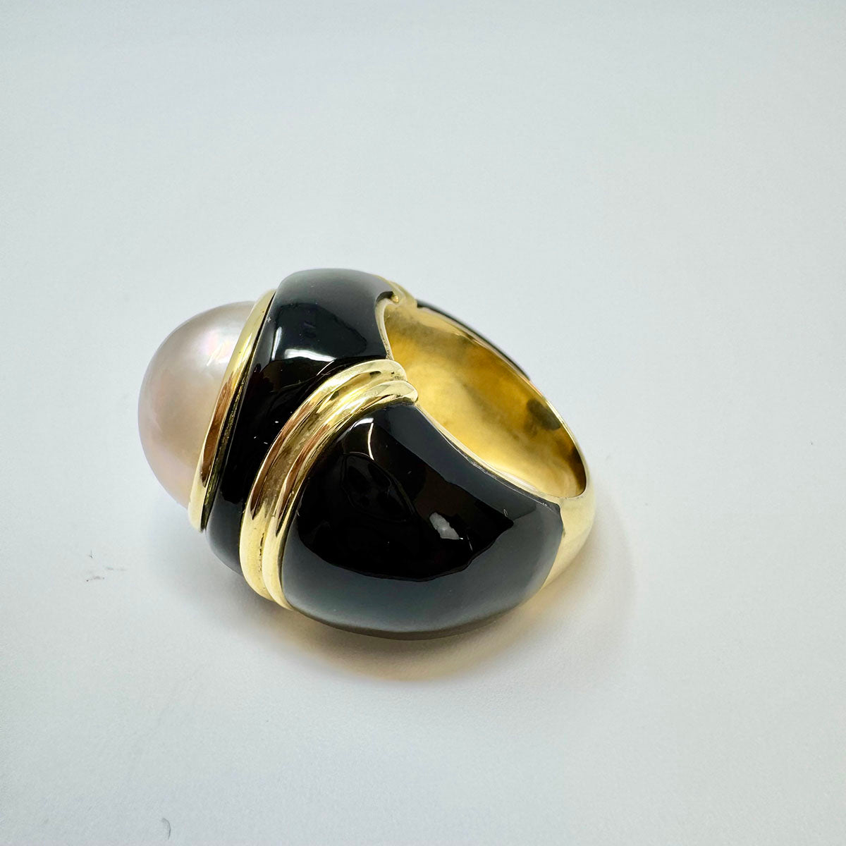Charles Turi 18K Gold Ring with Mabe Pearl and Onyx