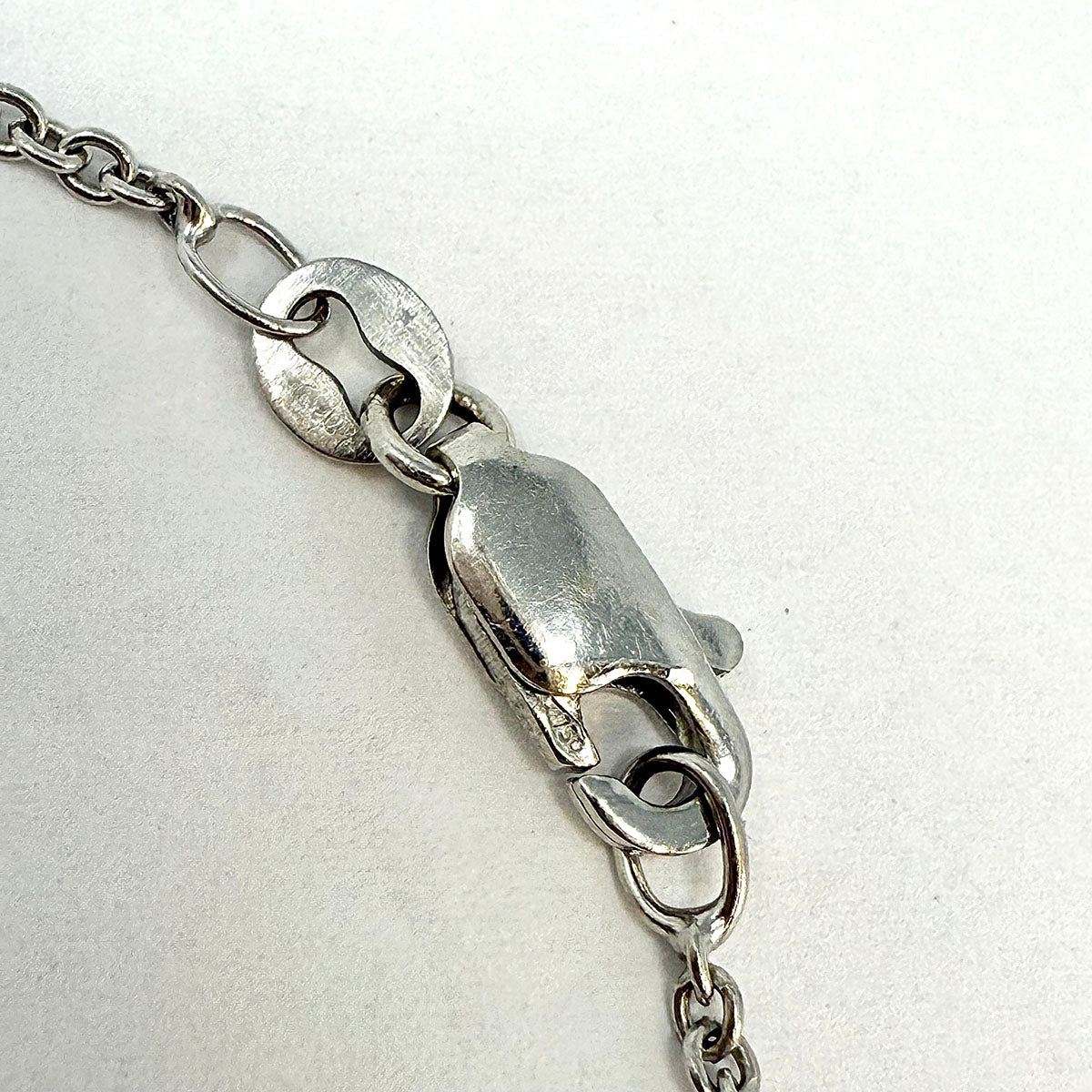 18K White Gold  Necklace with 3 Yellow Gold Stars with Diamonds