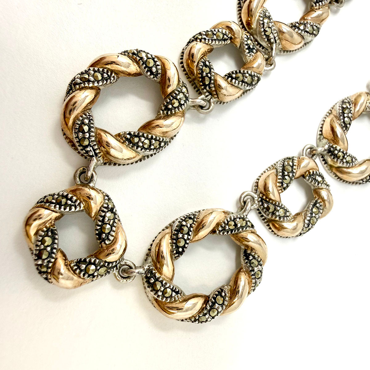 Twisted Link Necklace
