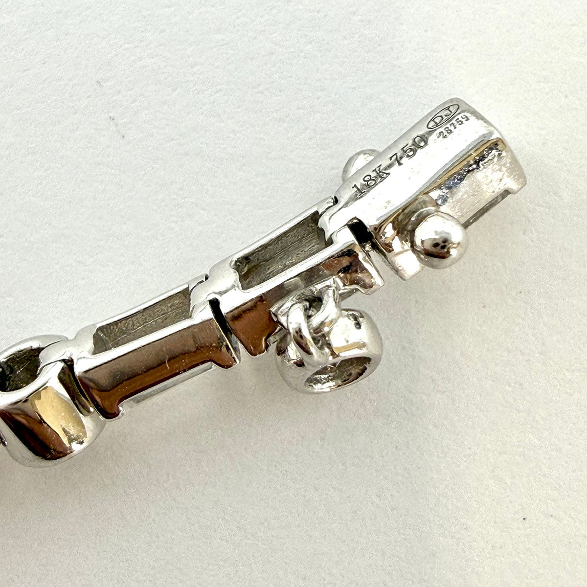 18K White Gold Diamond Bracelet