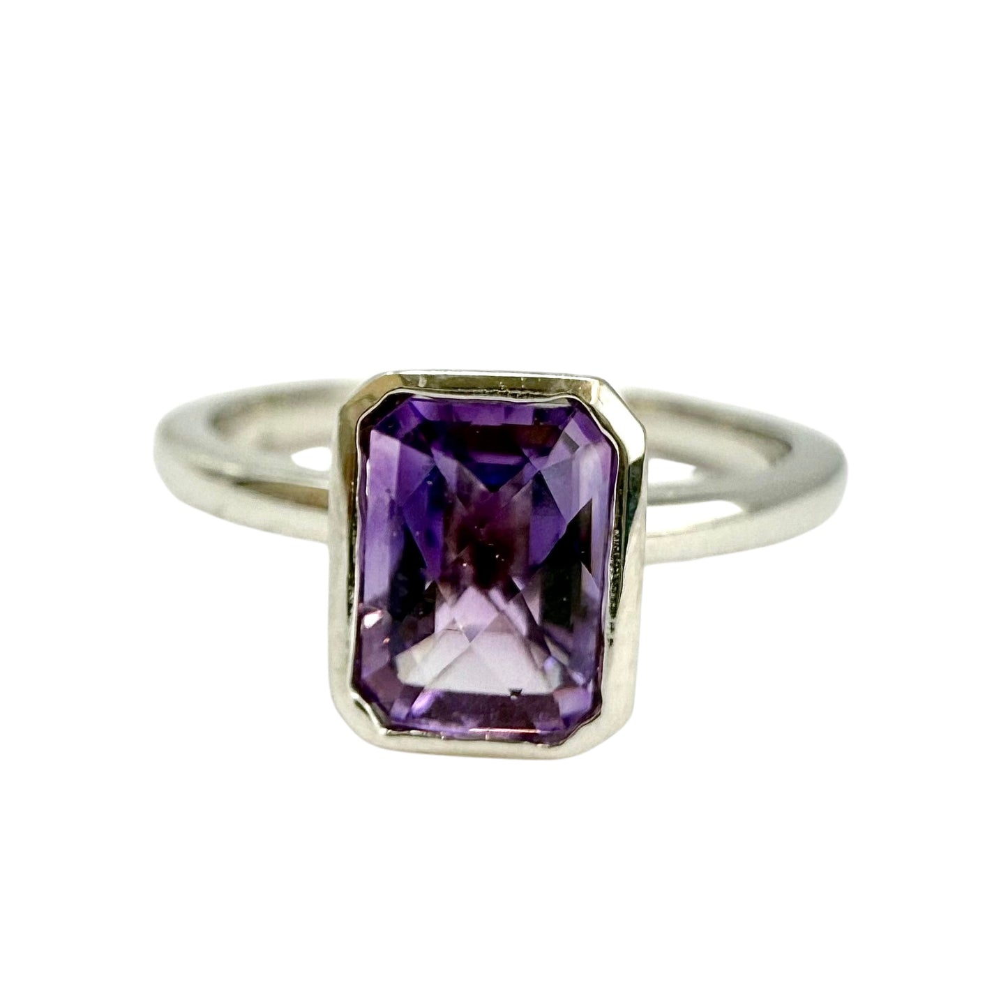 14K White Gold  Ring with Amethyst