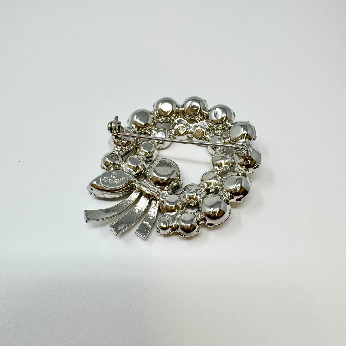 Weiss Rhinestone Wreath Pin