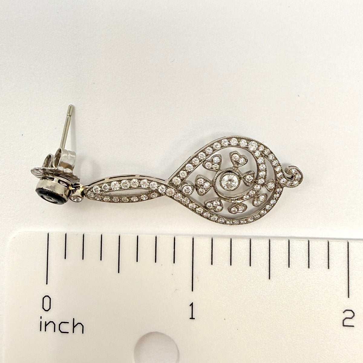 18K White Gold Diamond Drop Earrings