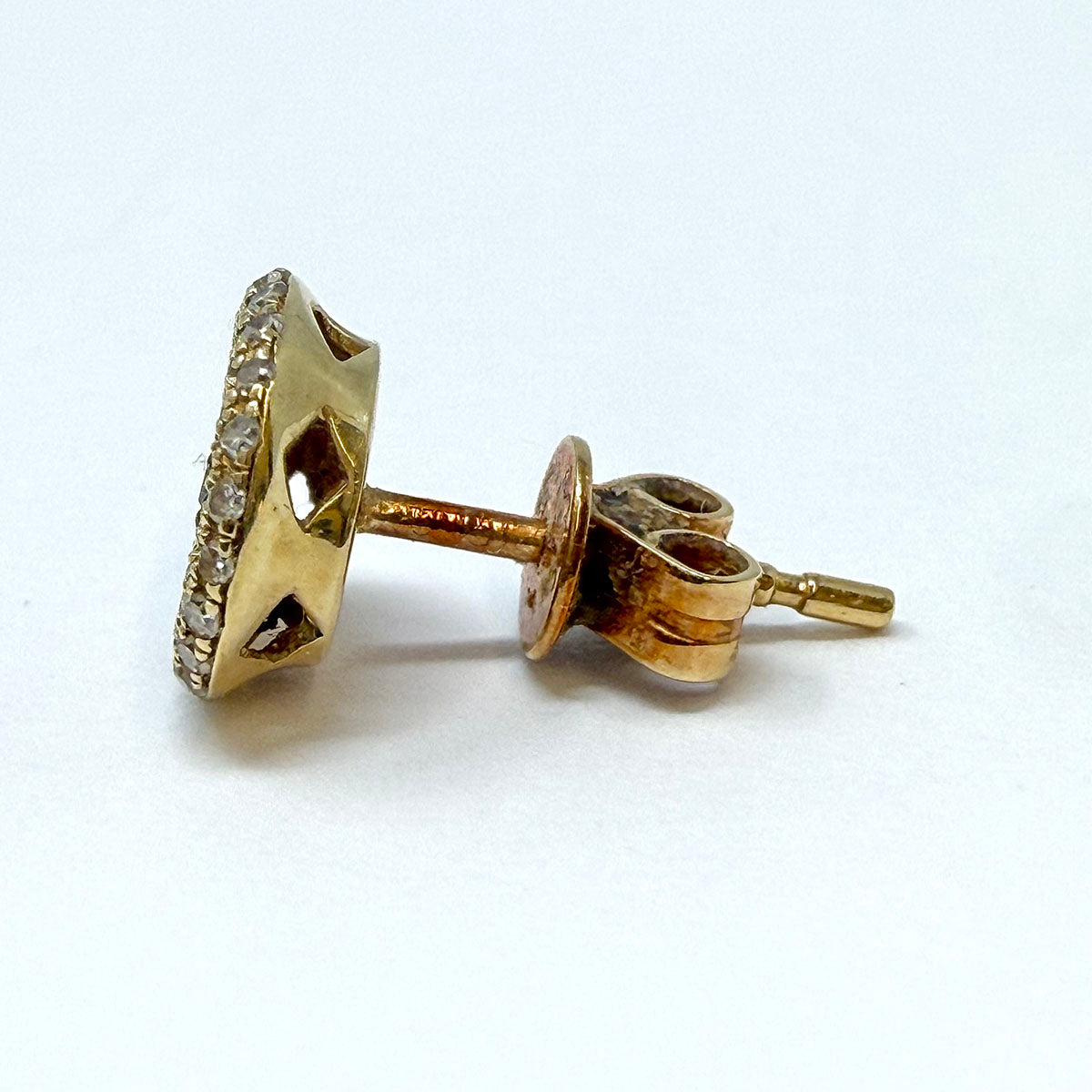 14K Gold Round Stud Earrings with Diamond