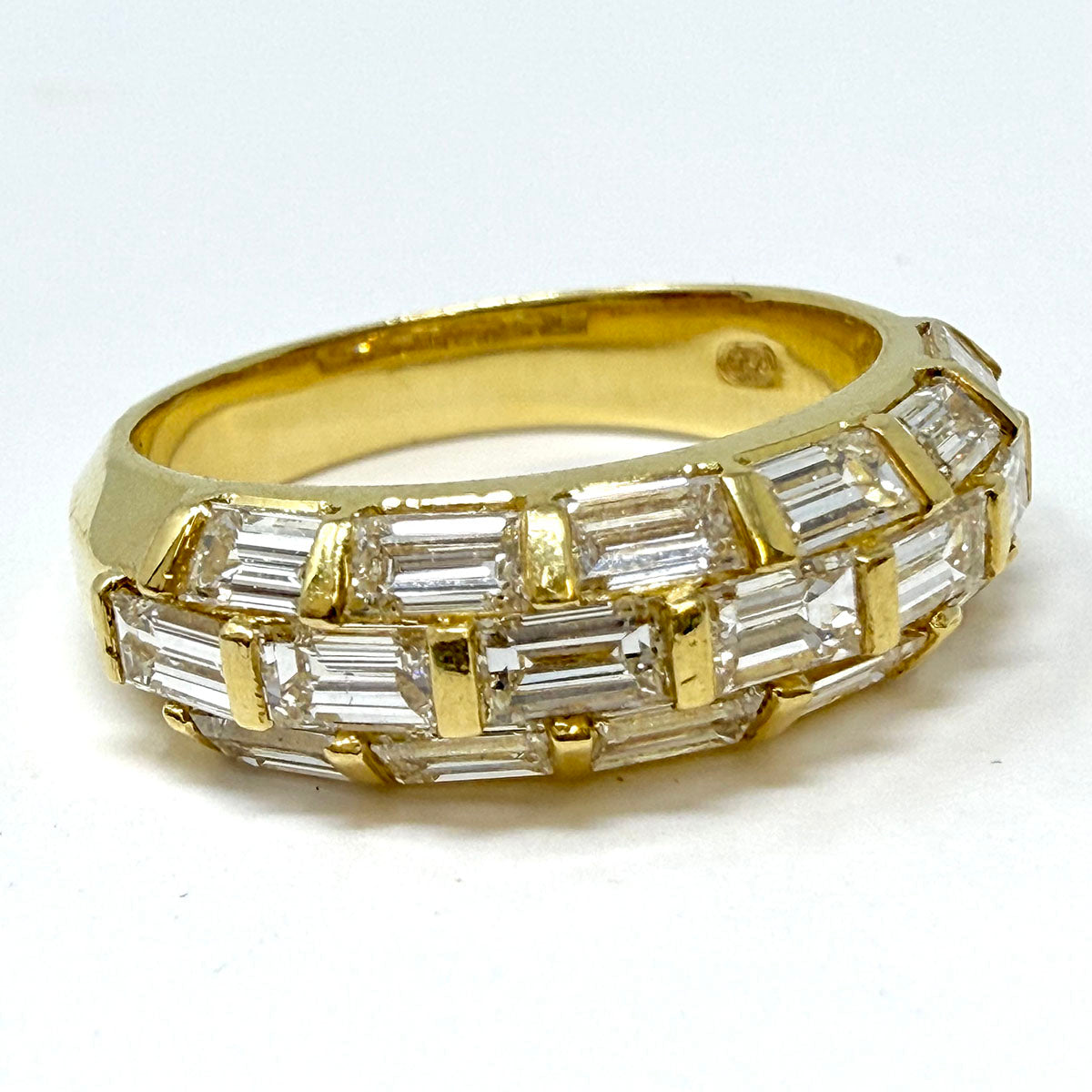 Sabbadini 18K Gold Ring with 19 Baguette Diamonds