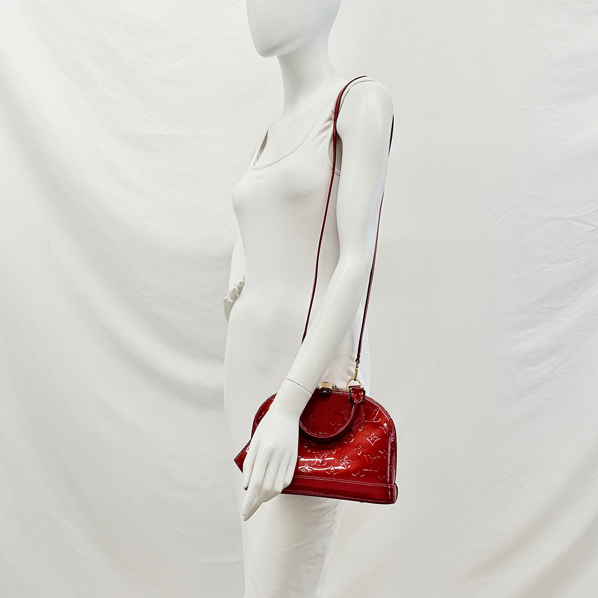 Louis Vuitton Monogram Alma Vernis Handle Bag
