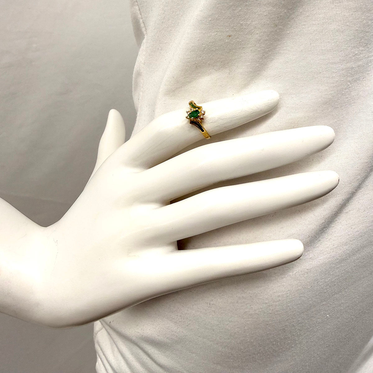 14K Gold Ring with Emerald and Diamond
