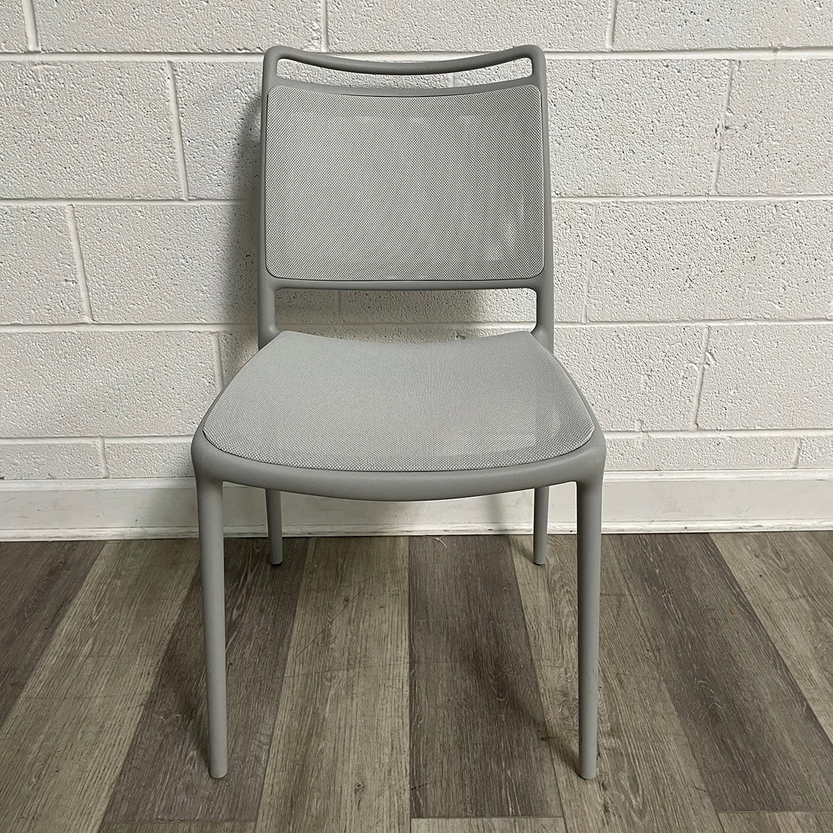 Set of 4 Stackable Dining Chairs
