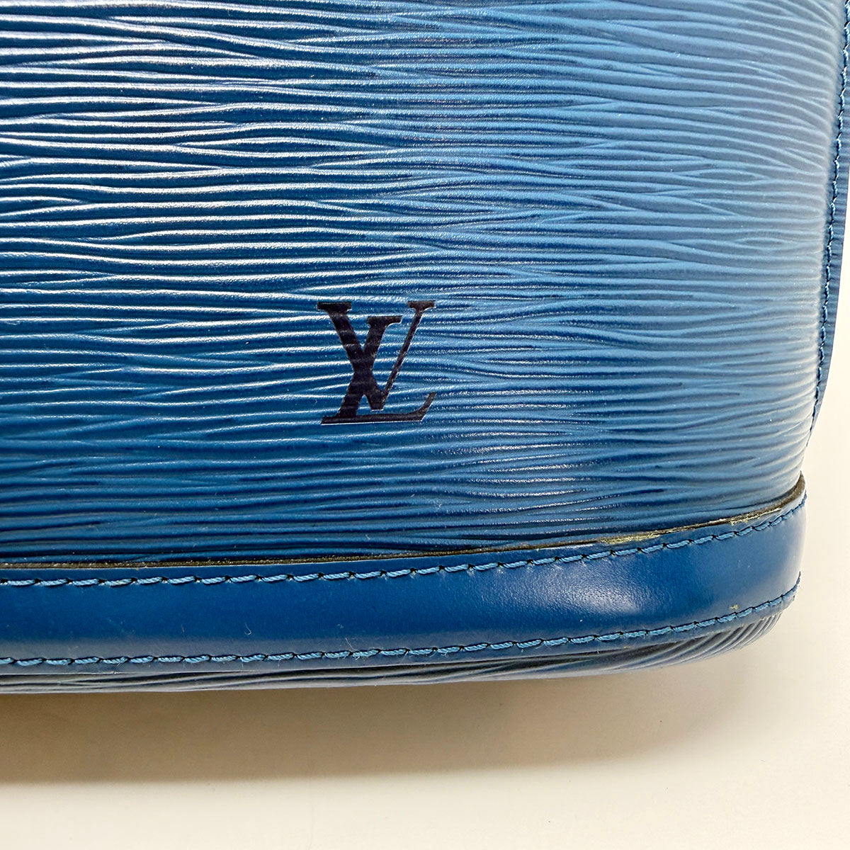 Louis Vuitton Shoulder Bag