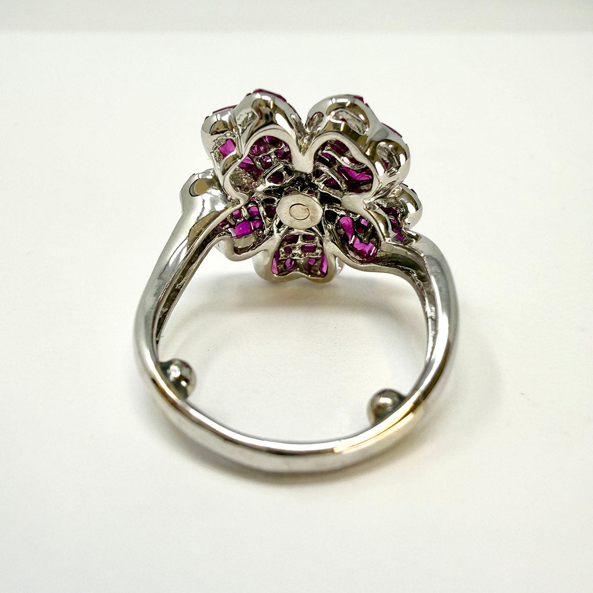 18K White Gold  Floral Ring with Ruby and Diamond