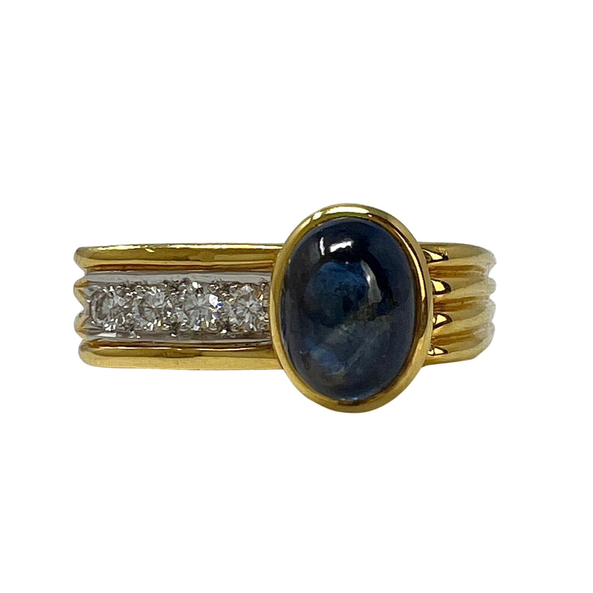 18K Ring with Oval Cabochon Sapphire and Diamonds