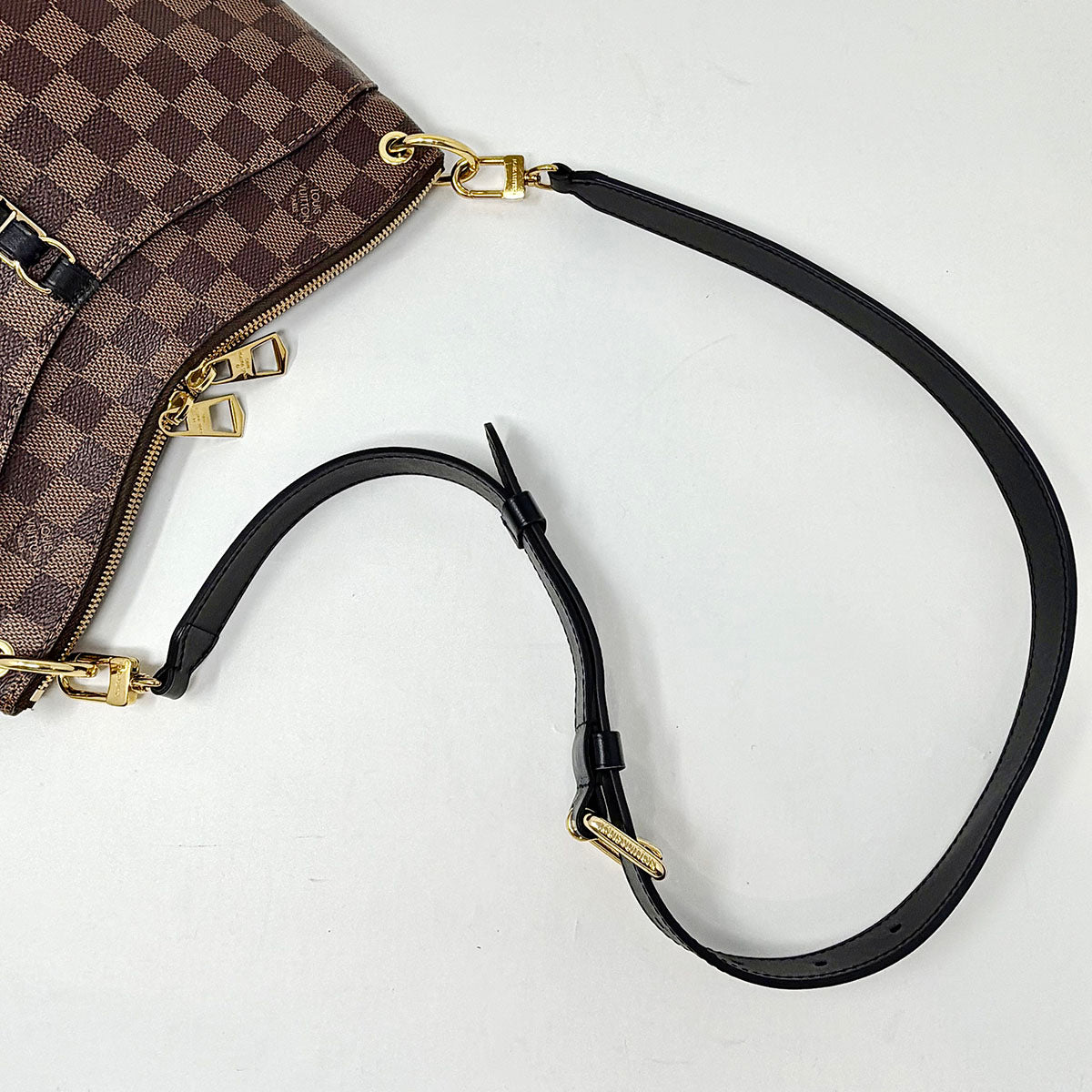 Louis Vuitton Messenger Bag