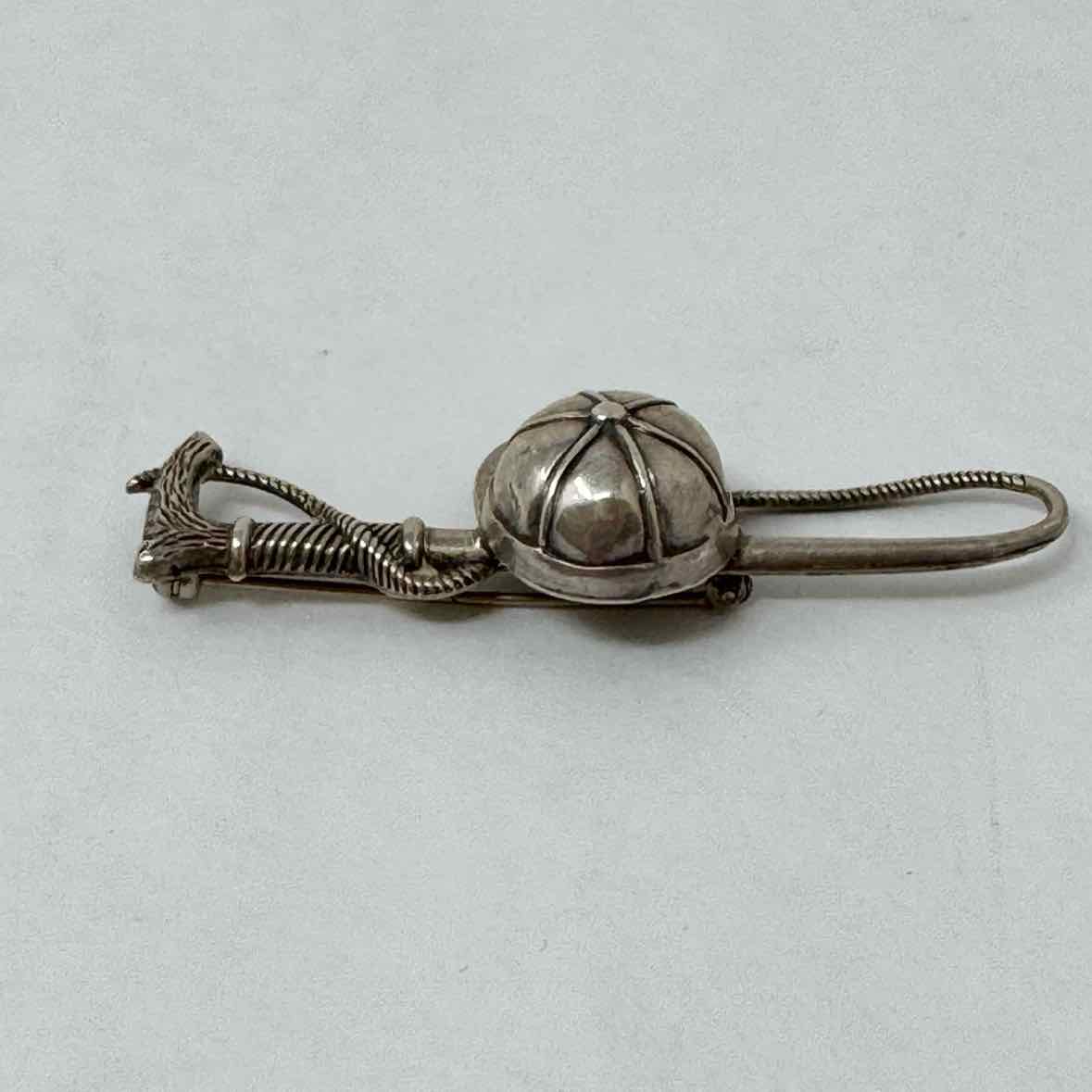 Jockey Pin
