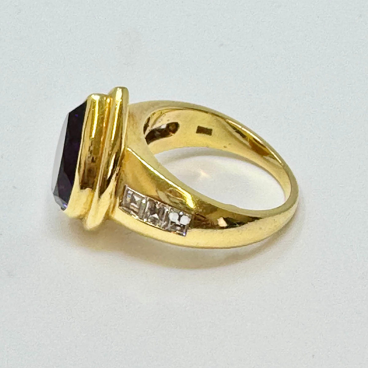 Susan Berman 18K Gold Ring with Amethyst and Diamond