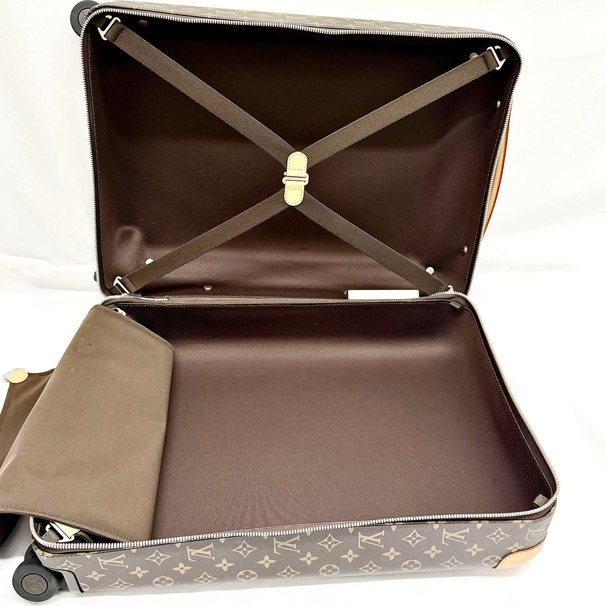 Louis Vuitton Monogram Horizon 50