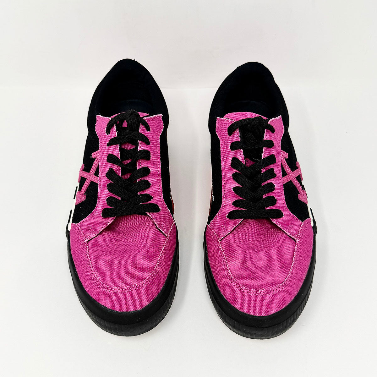 OFF-WHITE Sneakers