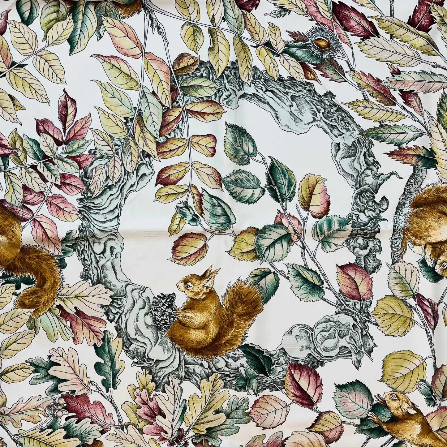 Hermes "Casse - Noisette"  Scarf