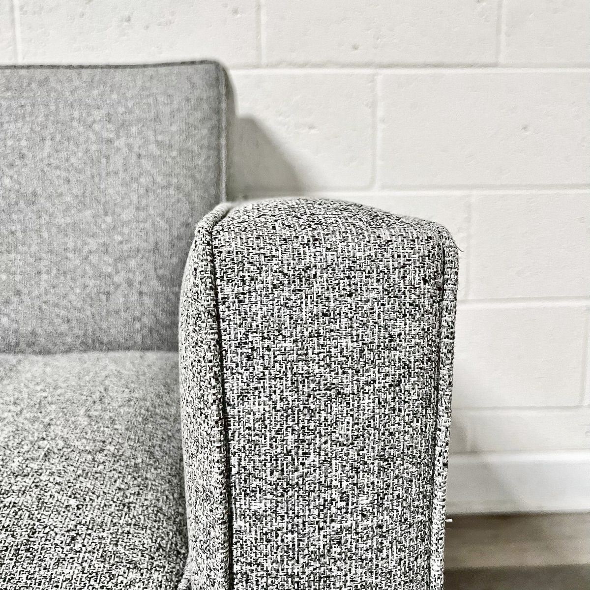 Sofa with Button Tufted Seat Cushions and Piped Edging