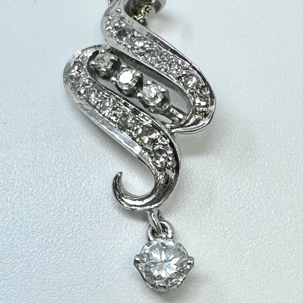 14K White Diamond Pendant Necklace