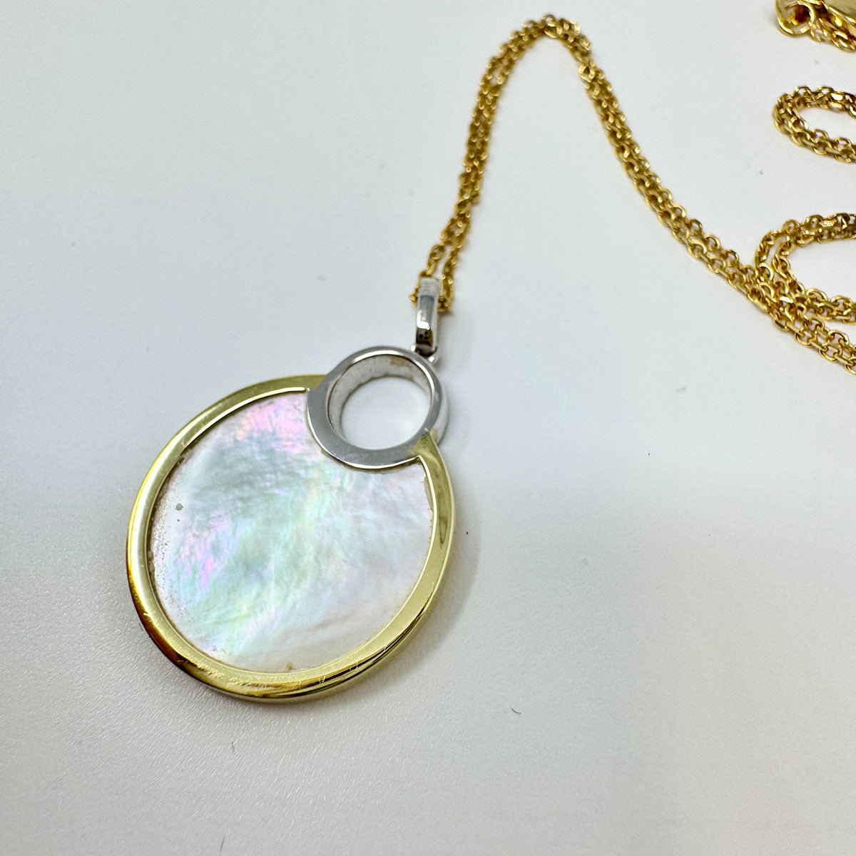 14K White Gold Diamond 16" Necklace with Mother of Pearl Pendant and Diamond