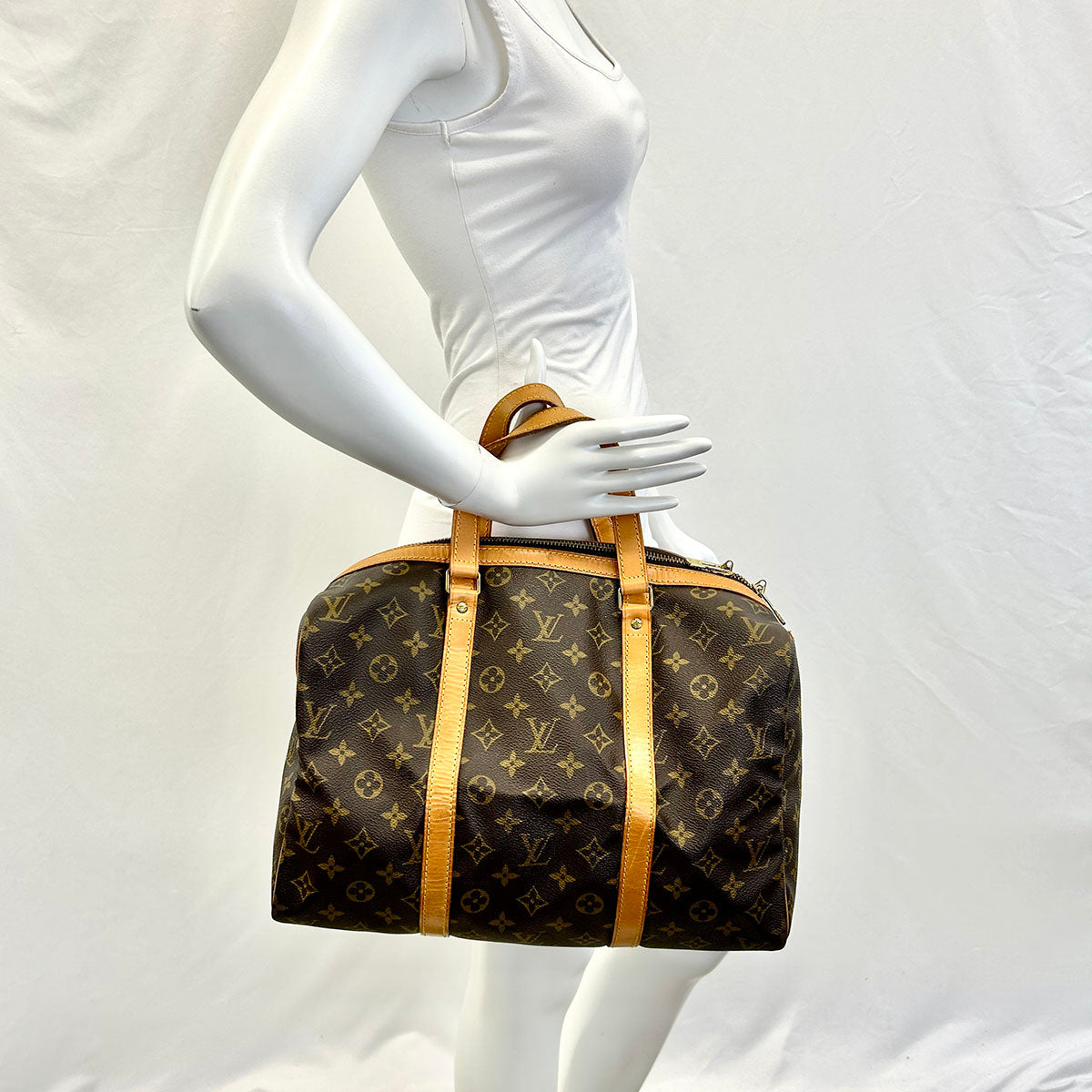 Louis Vuitton Monogram Vintage Sac Souple 35