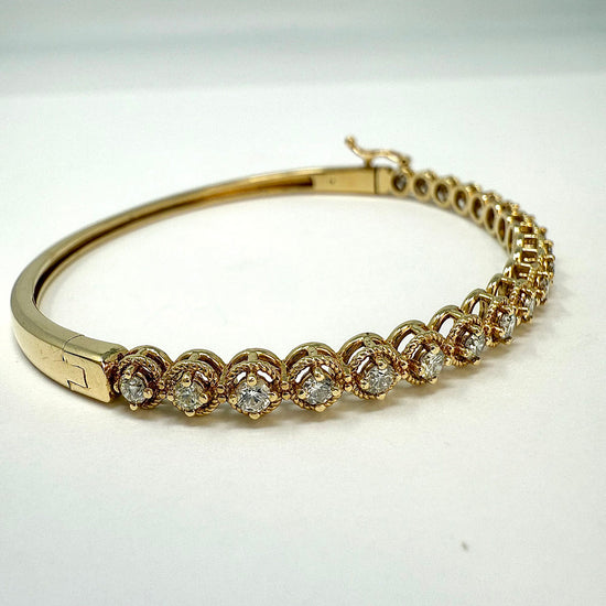 14K Gold Hinged Bracelet with Diamond
