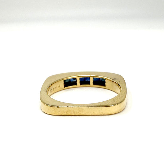 Valenza 18K Gold Ring with 8 Sapphires