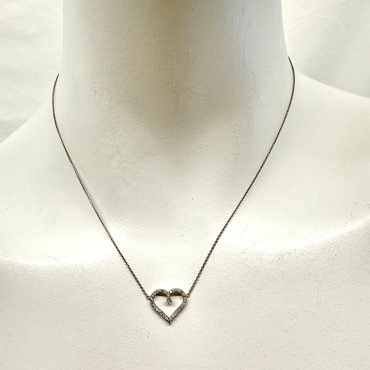 14K White Gold Necklace with Diamond Embellished Heart Pendant