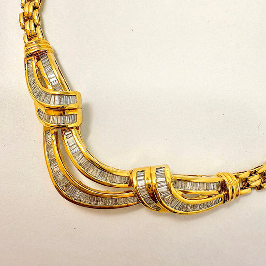 18K Gold Necklace with Baguette Diamond