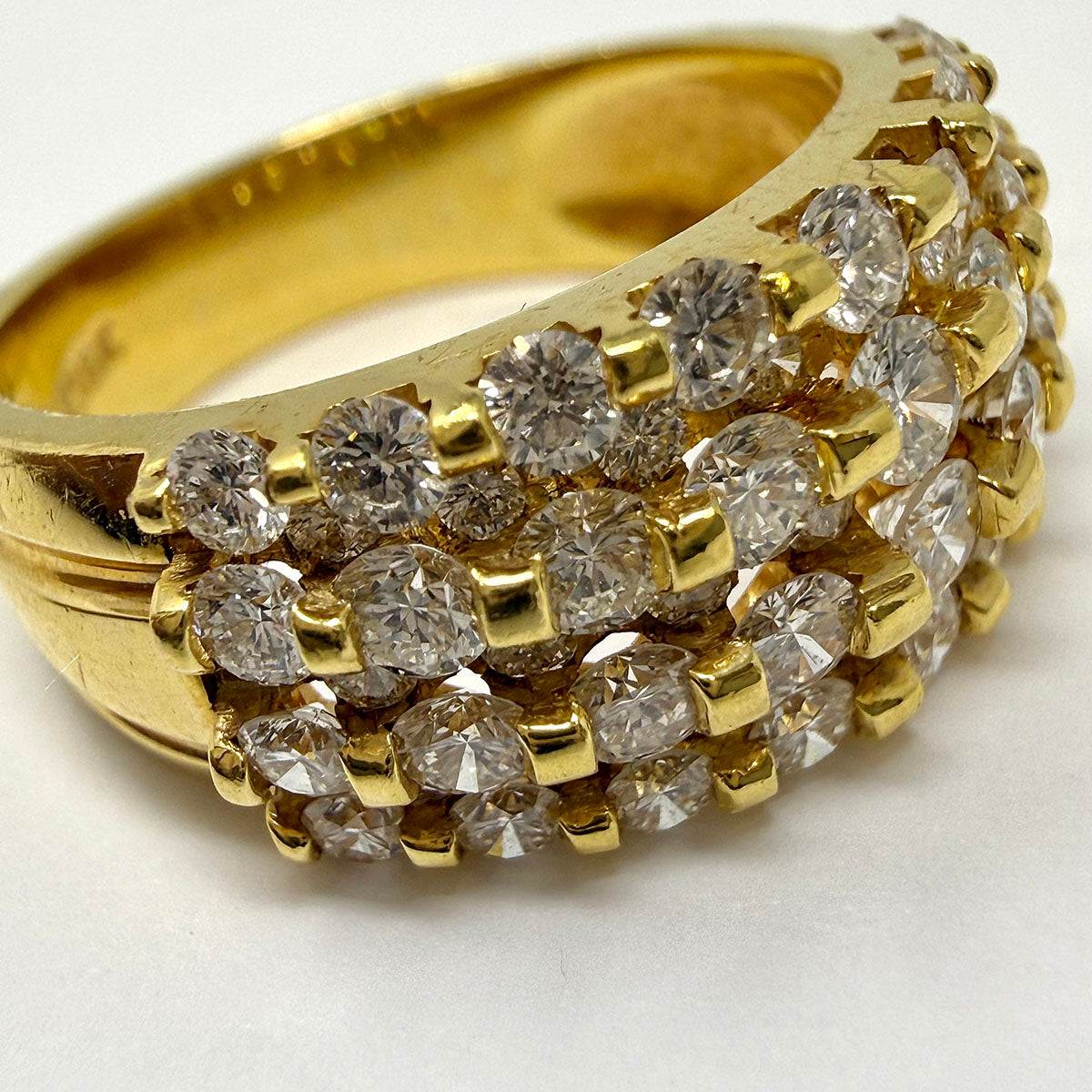 Harko 18K Gold and Diamond Band