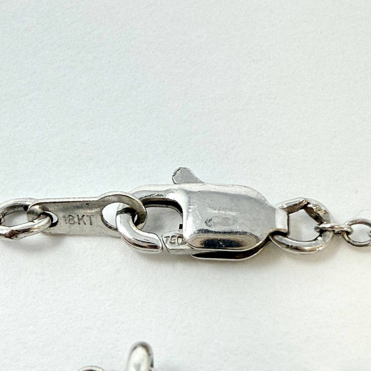 18K White Gold Necklace Diamond with Diamond Heart Pendant
