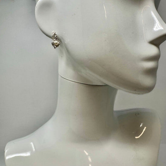 18K White Gold Diamond and Pearl Earrings