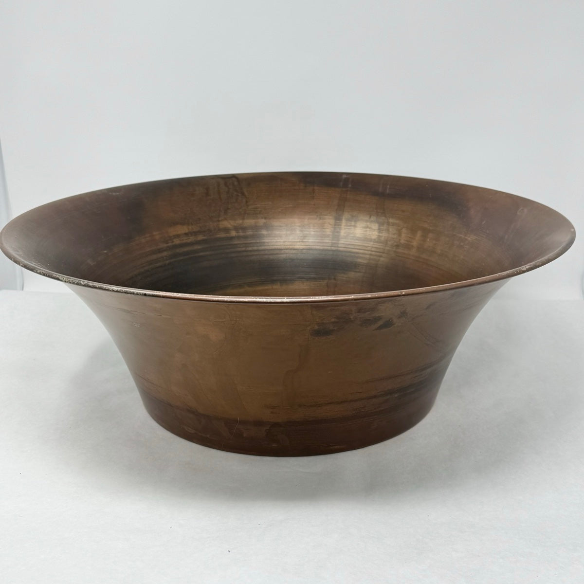 Metal Bowl with Stand