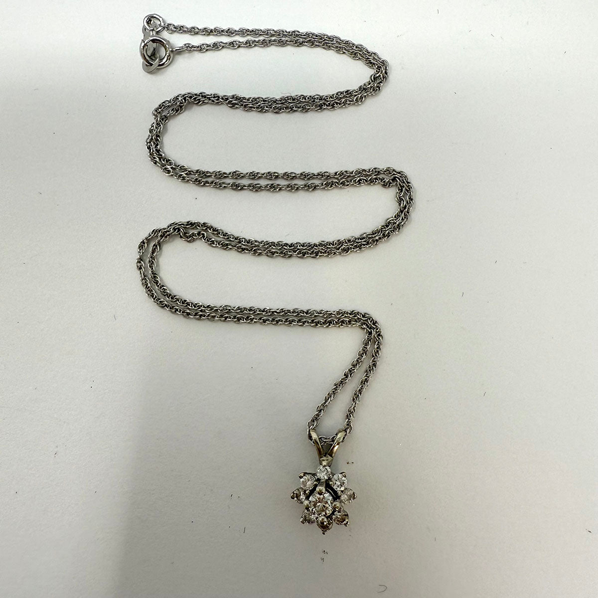 14K White Gold Diamond Pendant Necklace