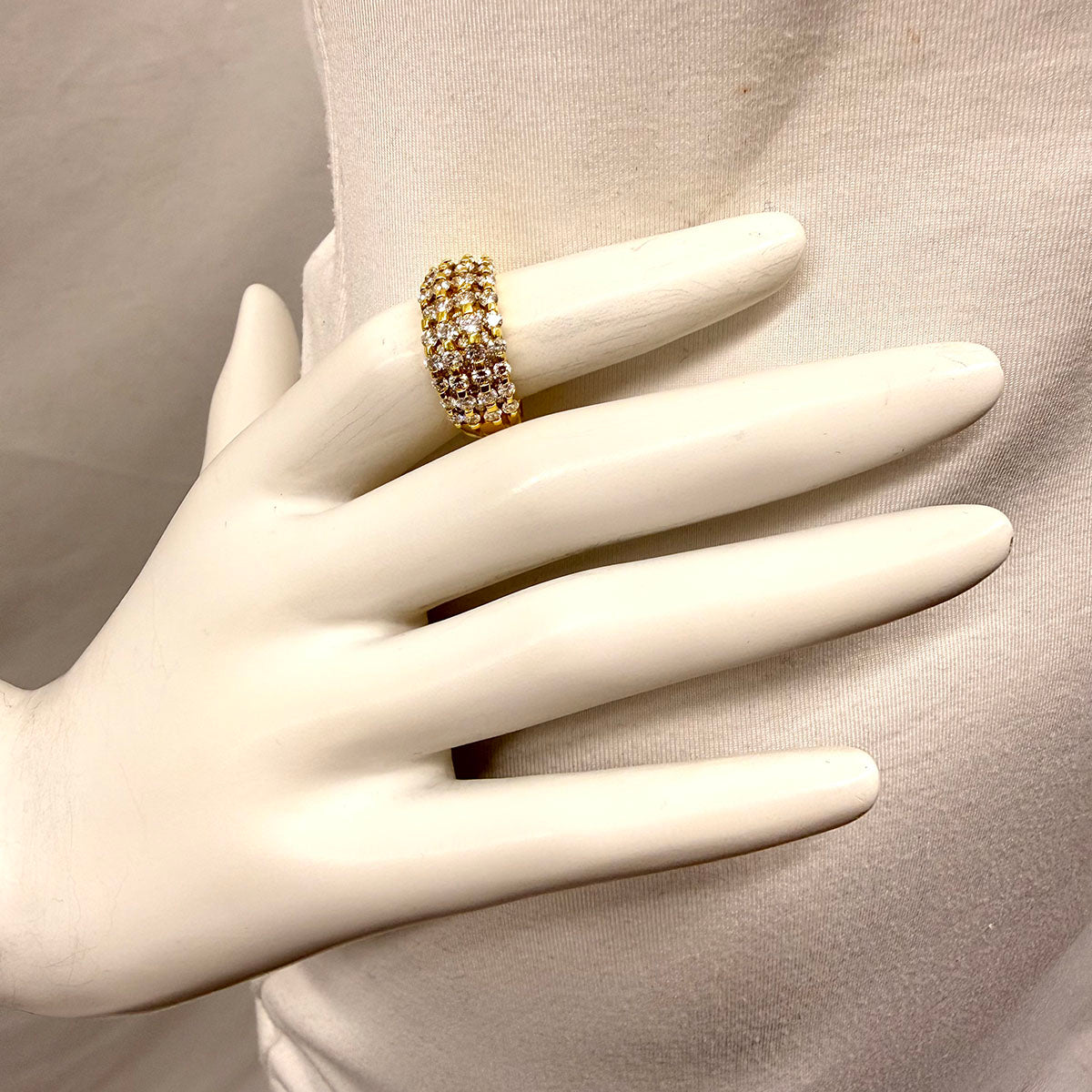 Harko 18K Gold and Diamond Band