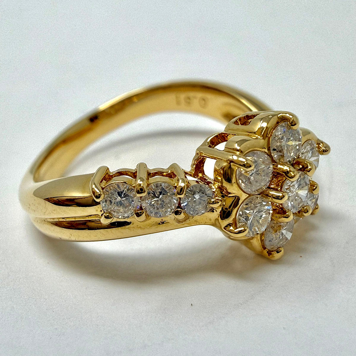 18K Gold and Diamond Flower  Ring