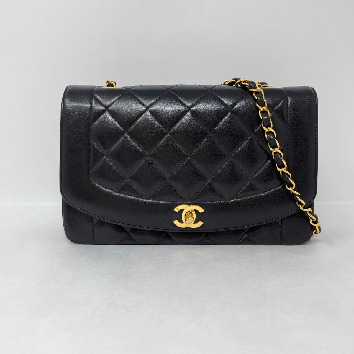 Chanel 1991 -1994 Diana Bag