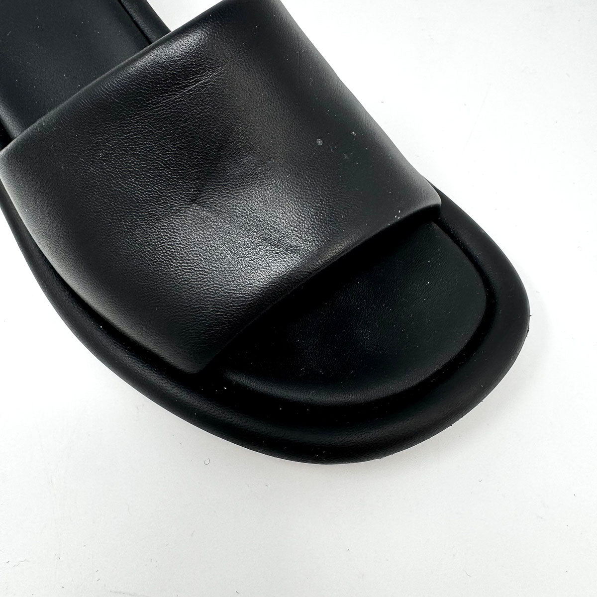Fendi Flats
