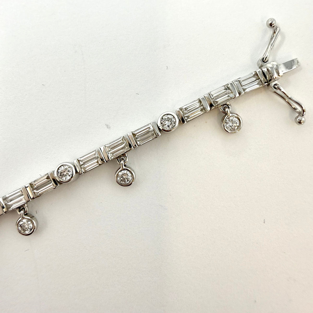 18K White Gold Diamond Bracelet