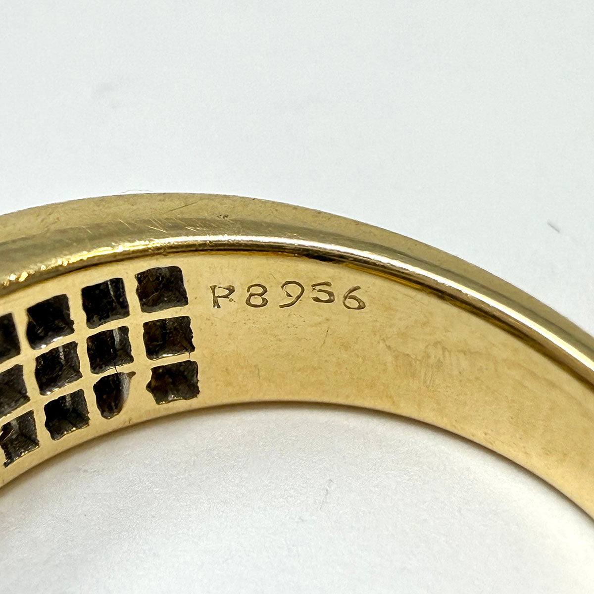 MKS 18K Gold Ring with 75 Princess Cut Diamonds