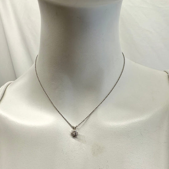 14K White Gold Diamond Pendant Necklace