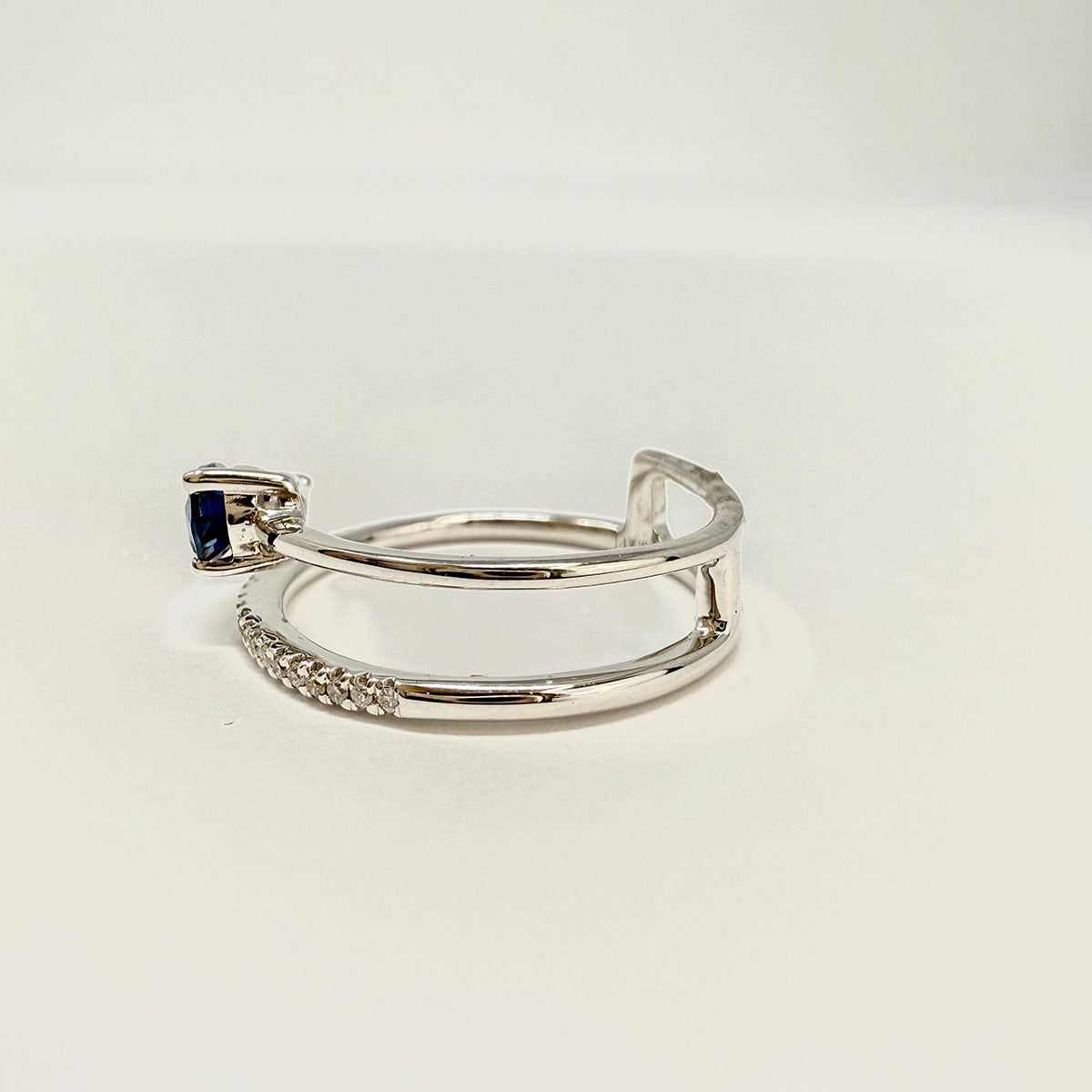 14K White Ring with Sapphire and Diamond