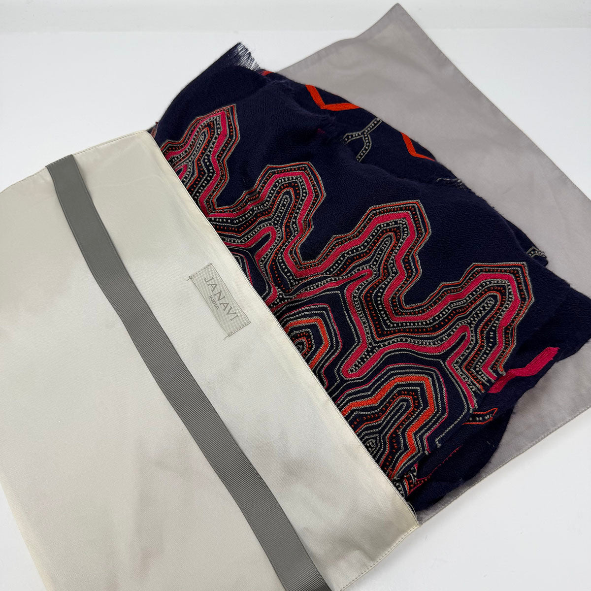 Janavi Scarf