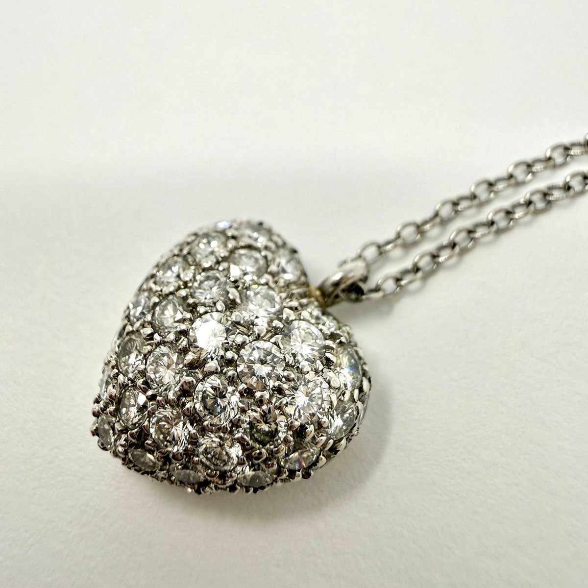 18K White Gold Necklace Diamond with Diamond Heart Pendant