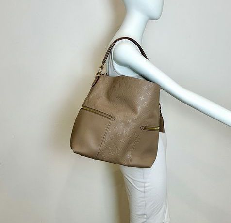 Louis Vuitton Melie Shoulder Bag