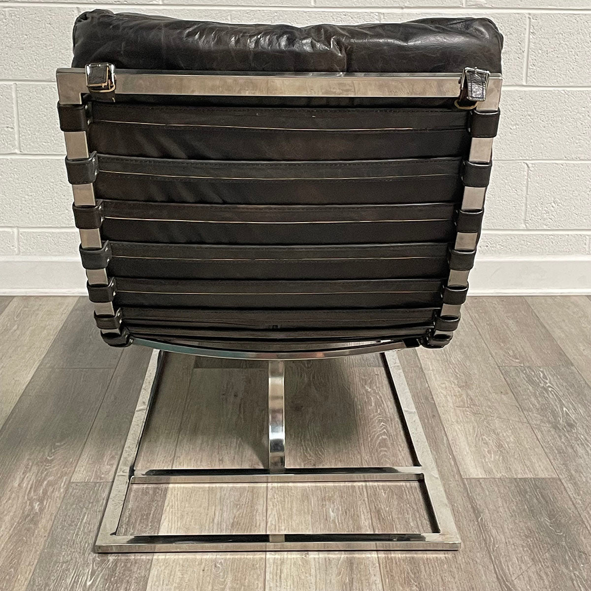 Leather Chaise Lounge
