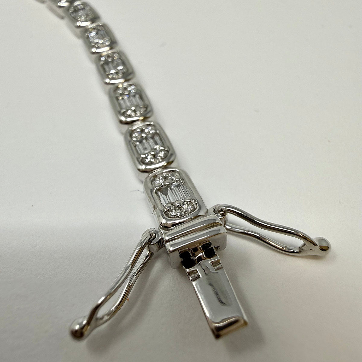 14K White Gold Diamond Bracelet